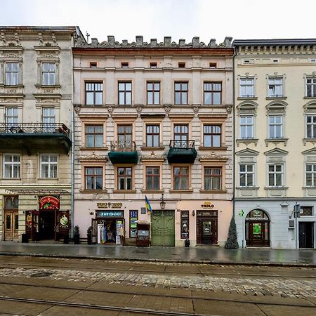 Апартаменти На Площі Ринок 12 利沃夫 外观 照片